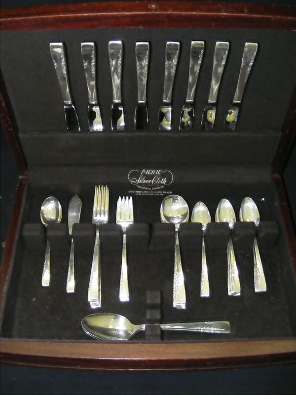 1881 Rogers Silverplate Flatware Proposal 52pc Set Chest / Box  