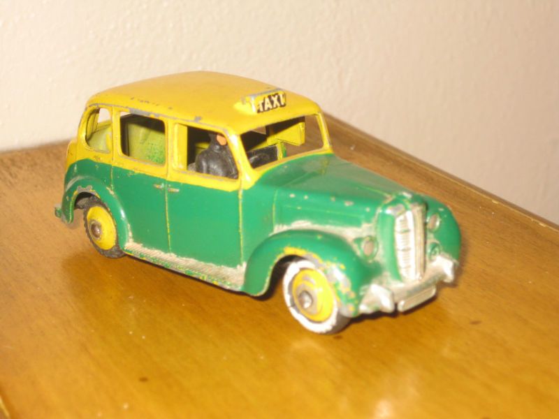   AUSTIN TAXI MECCANO LTD GREEN YELLOW 3.5 England Cab Driver  