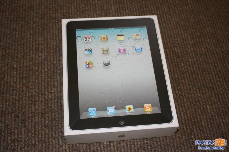 Apple iPad 16GB, Wi Fi + 3G (AT&T), 9.7in   Black 885909405916  