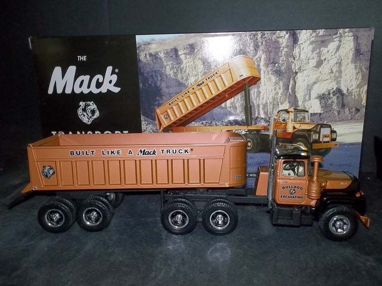 FIRST GEAR MACK MODEL R 600 DUMP TRAILER 1/34 Scale S52 BB on