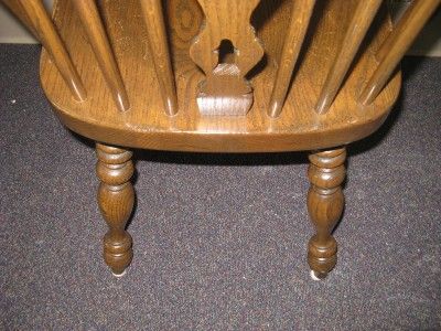 Ethan Allen Royal Charter Oak William & Mary Bowback Windsor Chair 