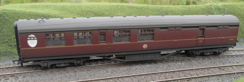 34 453A Bachmann Thompson BSK Coach BR Maroon Weathered  