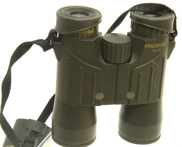 STEINER 10X42 FOREST GREEN BINOCULARS  