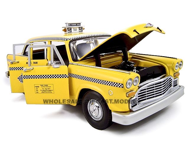 1981 NEW YORK TAXI CAB CHECKER 1/18 MODEL CAR  