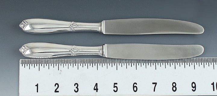 12 LOVELY 1930s GERMAN SILVER DINNER KNIVES  