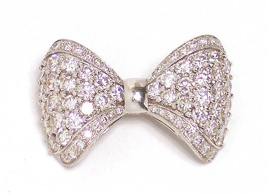 STUNNING 18k WHITE GOLD & 4.5 ctw DIAMONDS BOW TIE PIN  