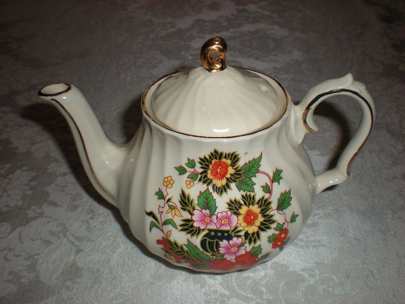 Vintage Sadler English Teapot Mint Condition Numbered  