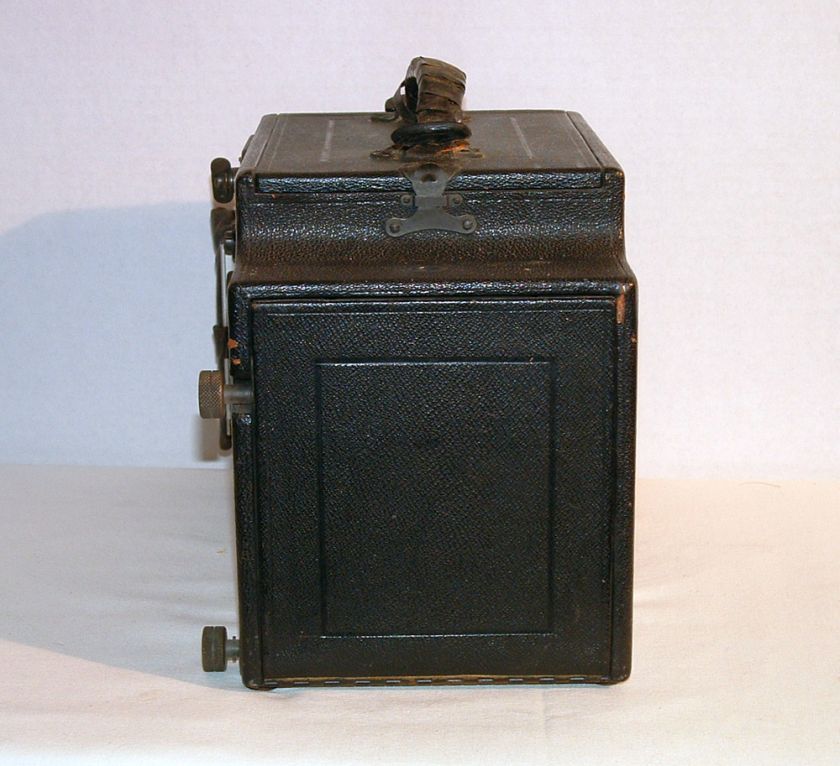 large right side view of the camera closed