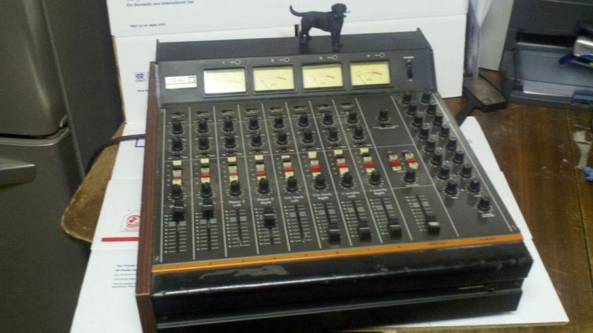 TEAC TASCAM SERIES 3 AUDIO MIXER  