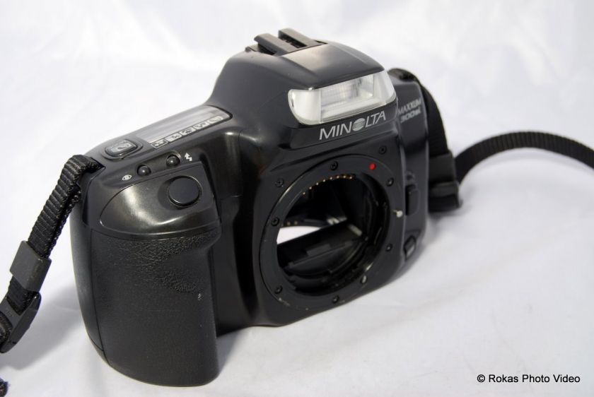 Minolta Maxxum 300Si 35mm SLR camera body only mint  