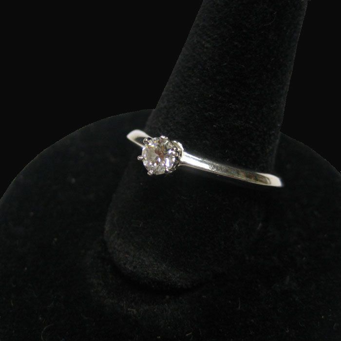 TIFFANY AND CO PLAT RING W/ 0.20 CT DIAMOND  