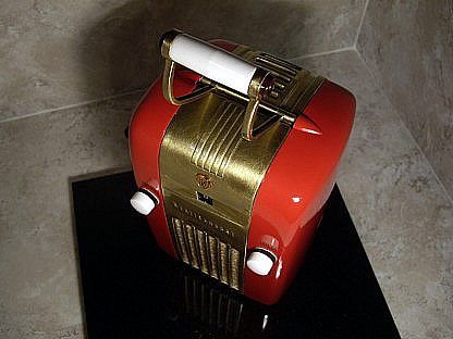 Antique Radio, Tube Refrigerator Radio, Art DECO  