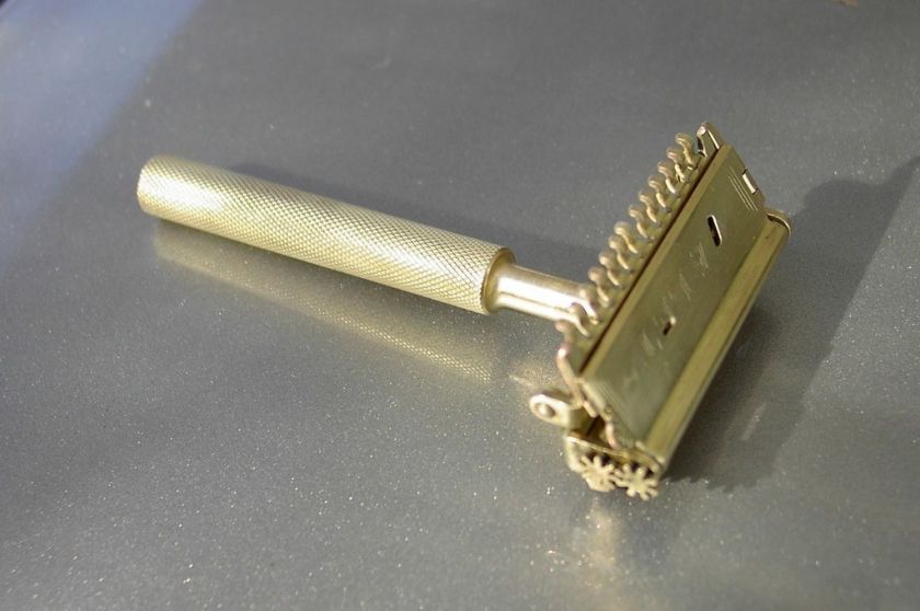   RAZOR AUTOSTROP SAFETY USA BRASS CLEAN VINTAGE SHAVE SHAVING  